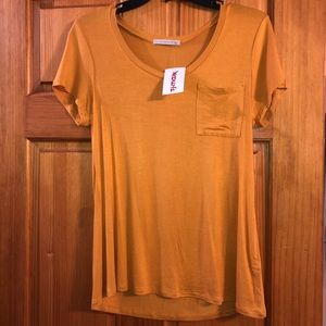 Simple Pocketed Tee
